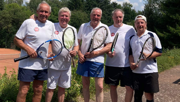 Herren 70 steigen in Verbandsliga auf